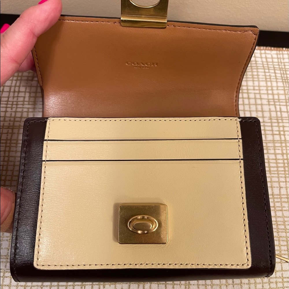 Coach Hutton Colorblock Wallet - Picture 4 of 10